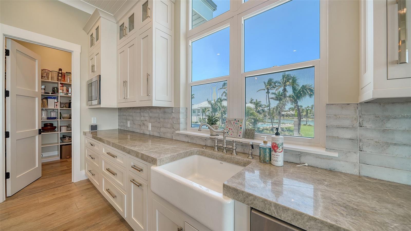 A4653251 Property Photo