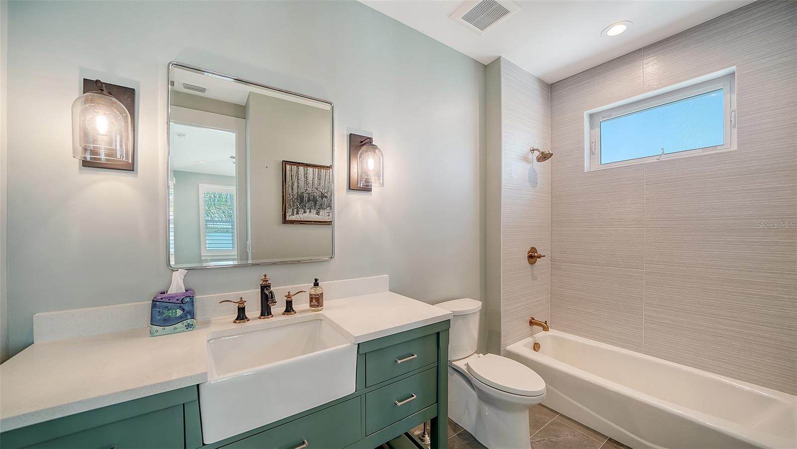 A4653251 Property Photo