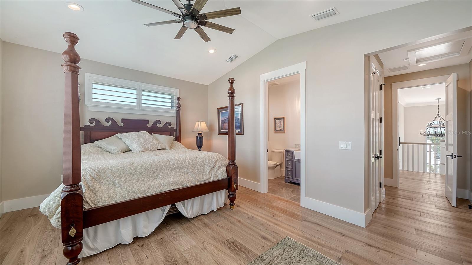 A4653251 Property Photo