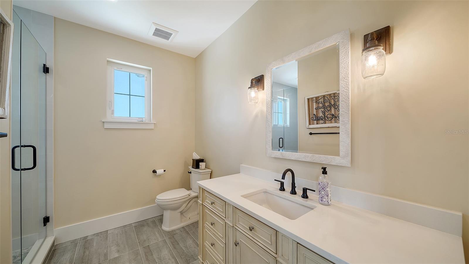 A4653251 Property Photo