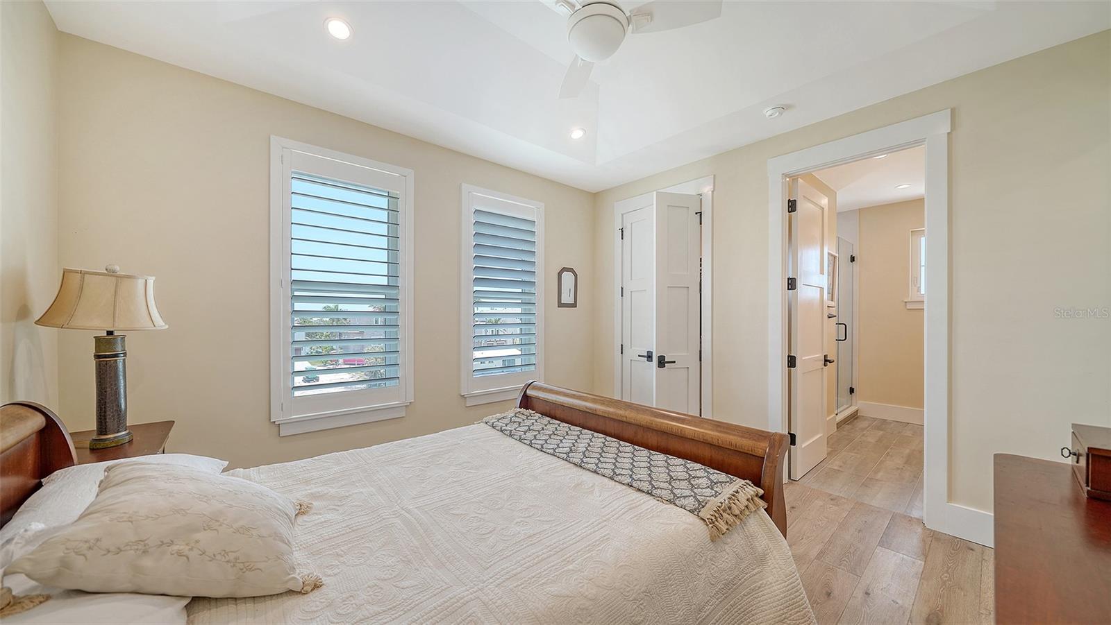 A4653251 Property Photo