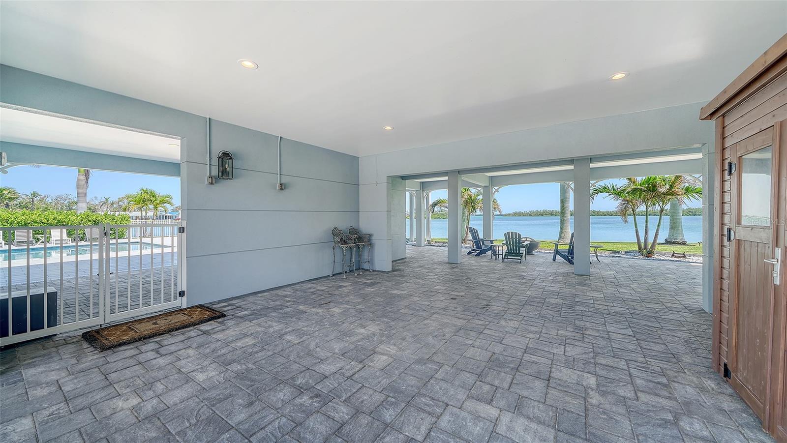 A4653251 Property Photo