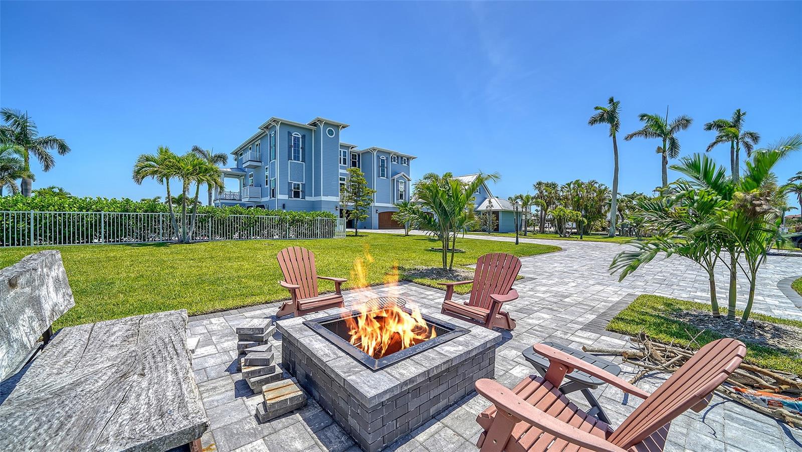 A4653251 Property Photo