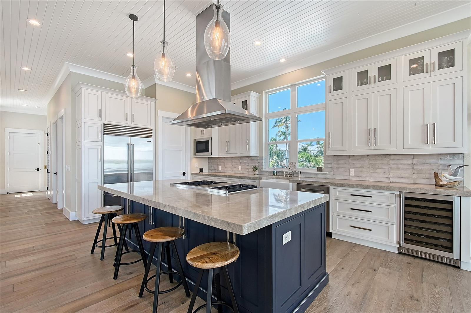 A4653251 Property Photo