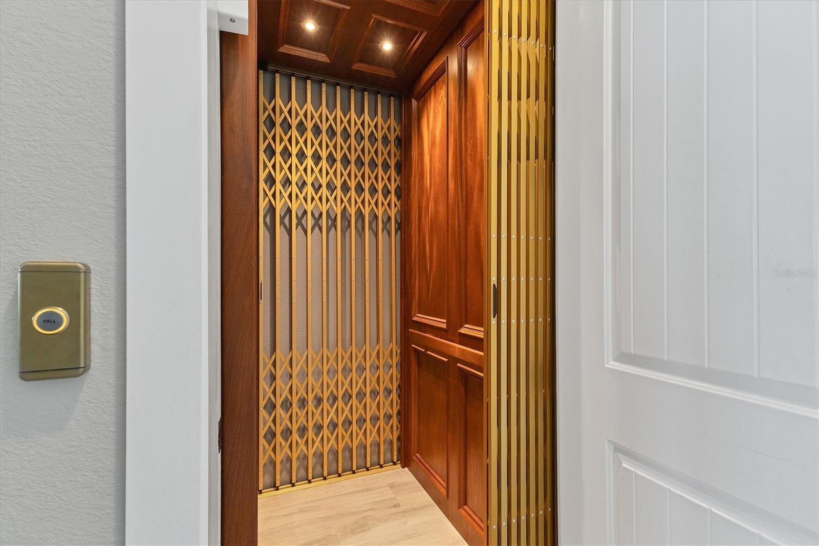 D6142467 Property Photo