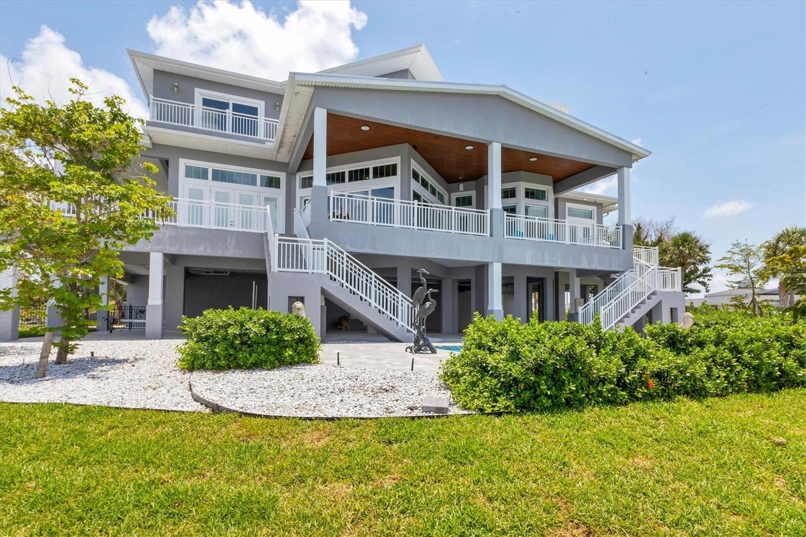 D6142467 Property Photo