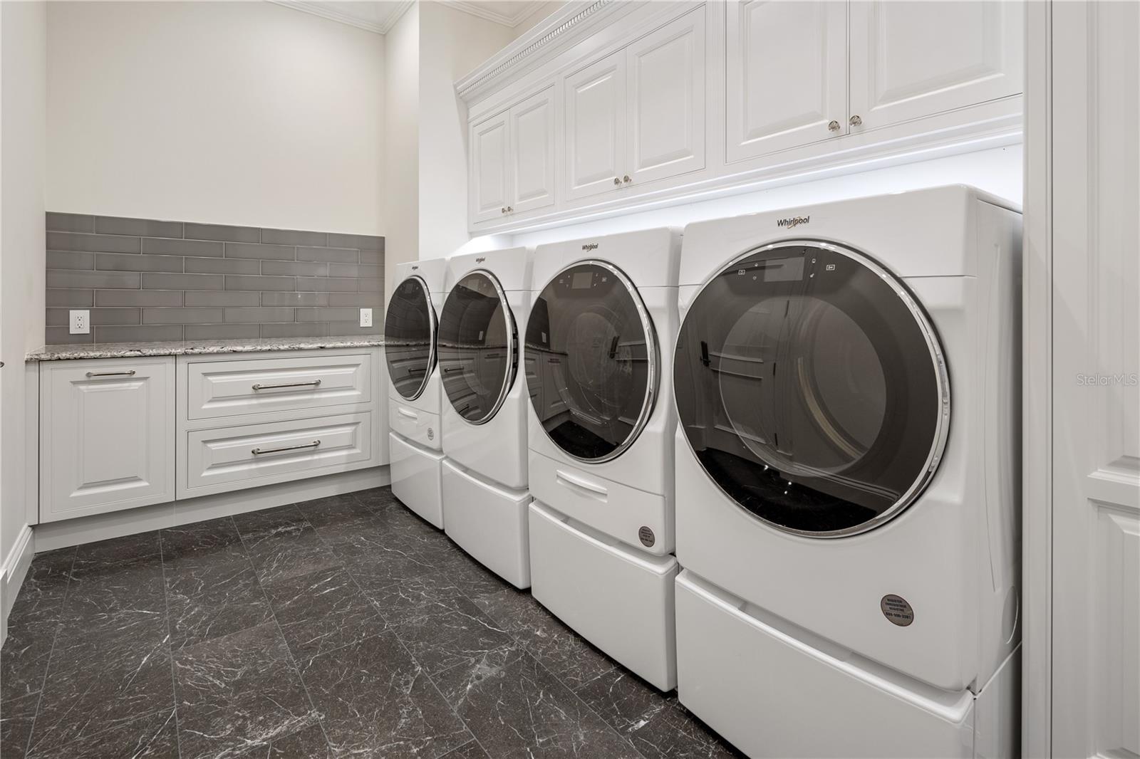 A4654743 Property Photo