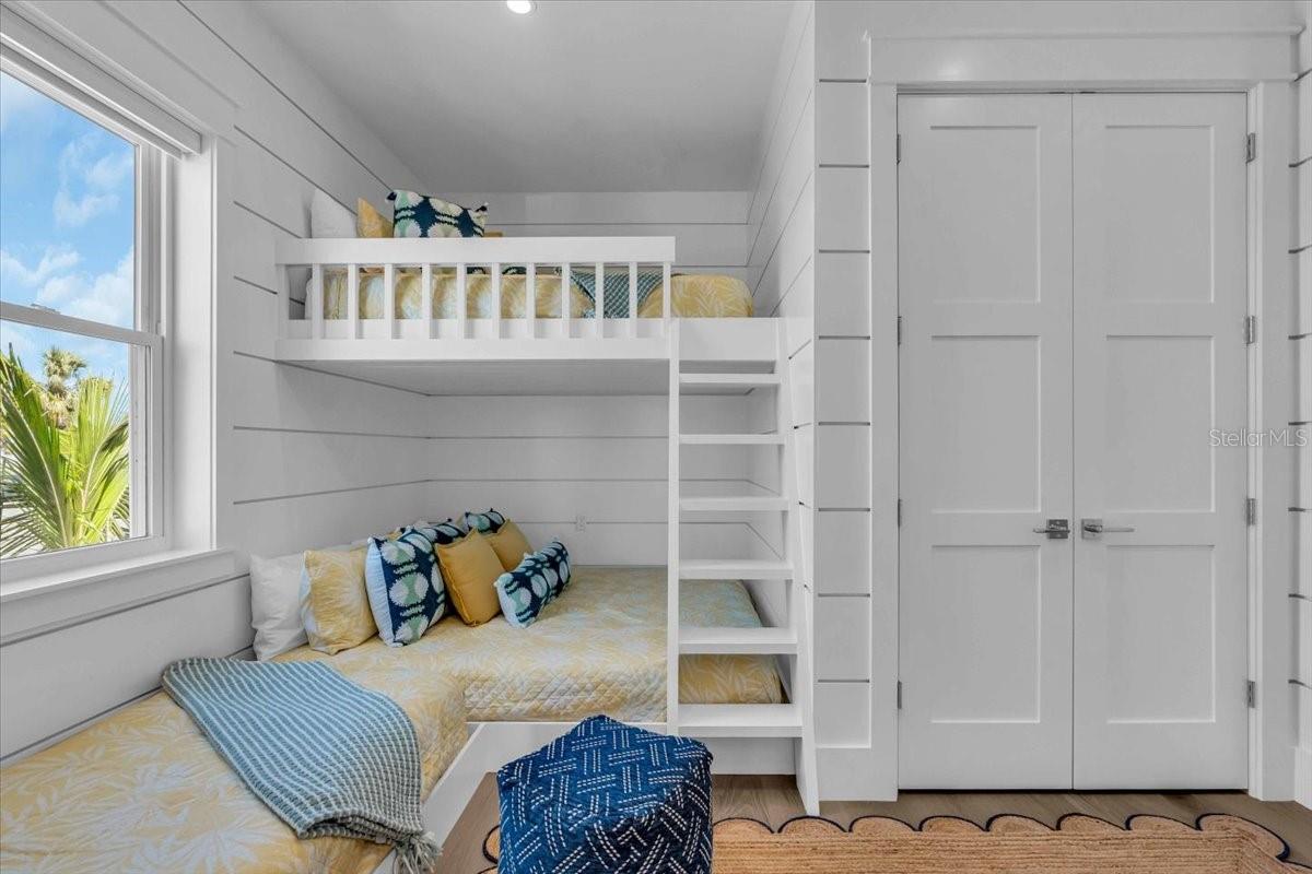 A4659214 Property Photo