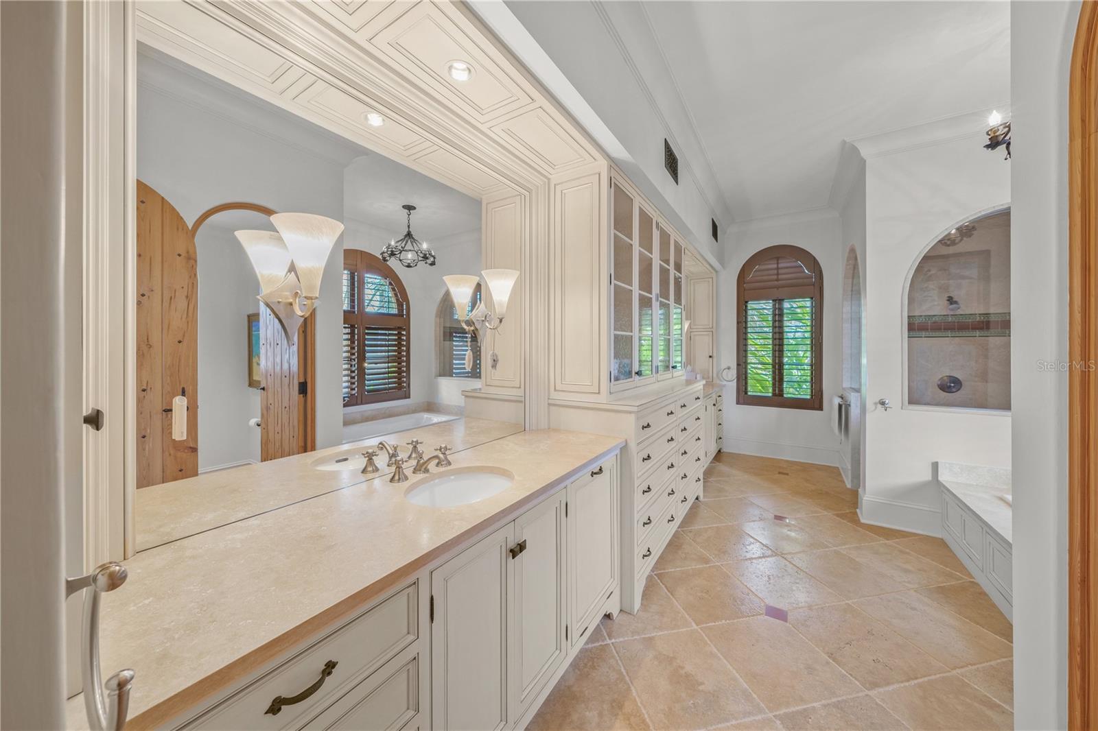 A4661401 Property Photo