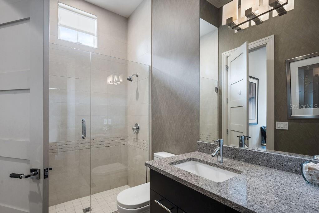 O6336879 Property Photo