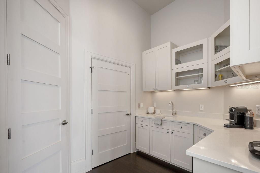 O6336879 Property Photo