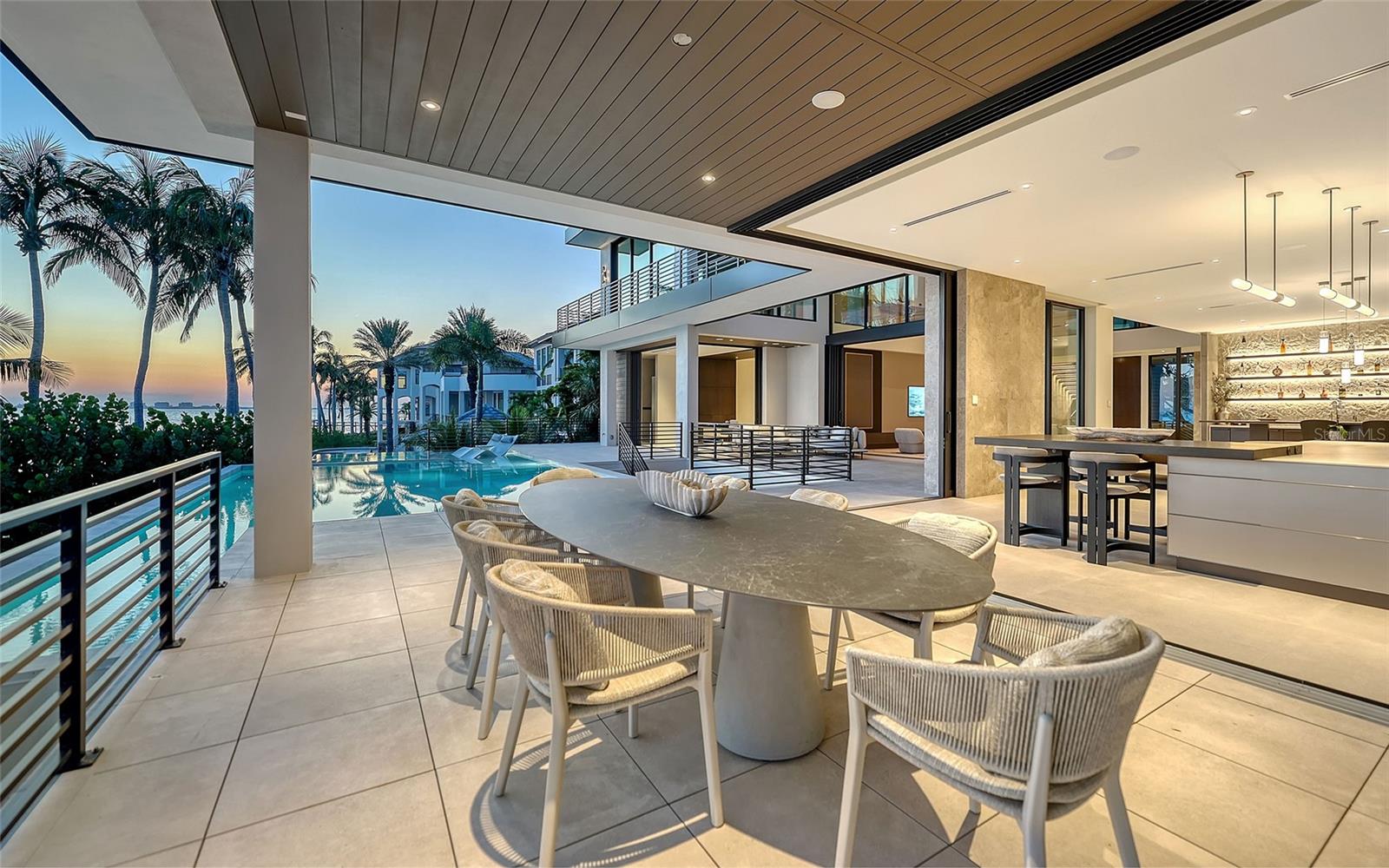 A4665863 Property Photo