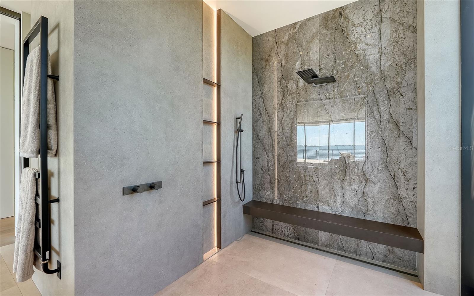 A4665863 Property Photo