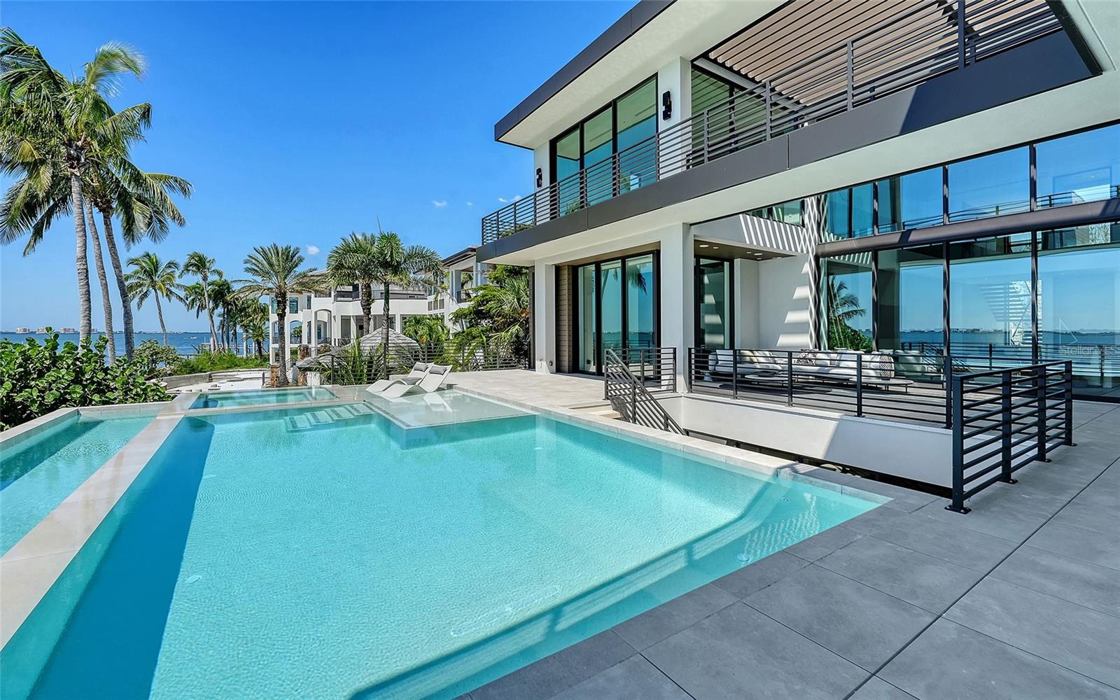 A4665863 Property Photo