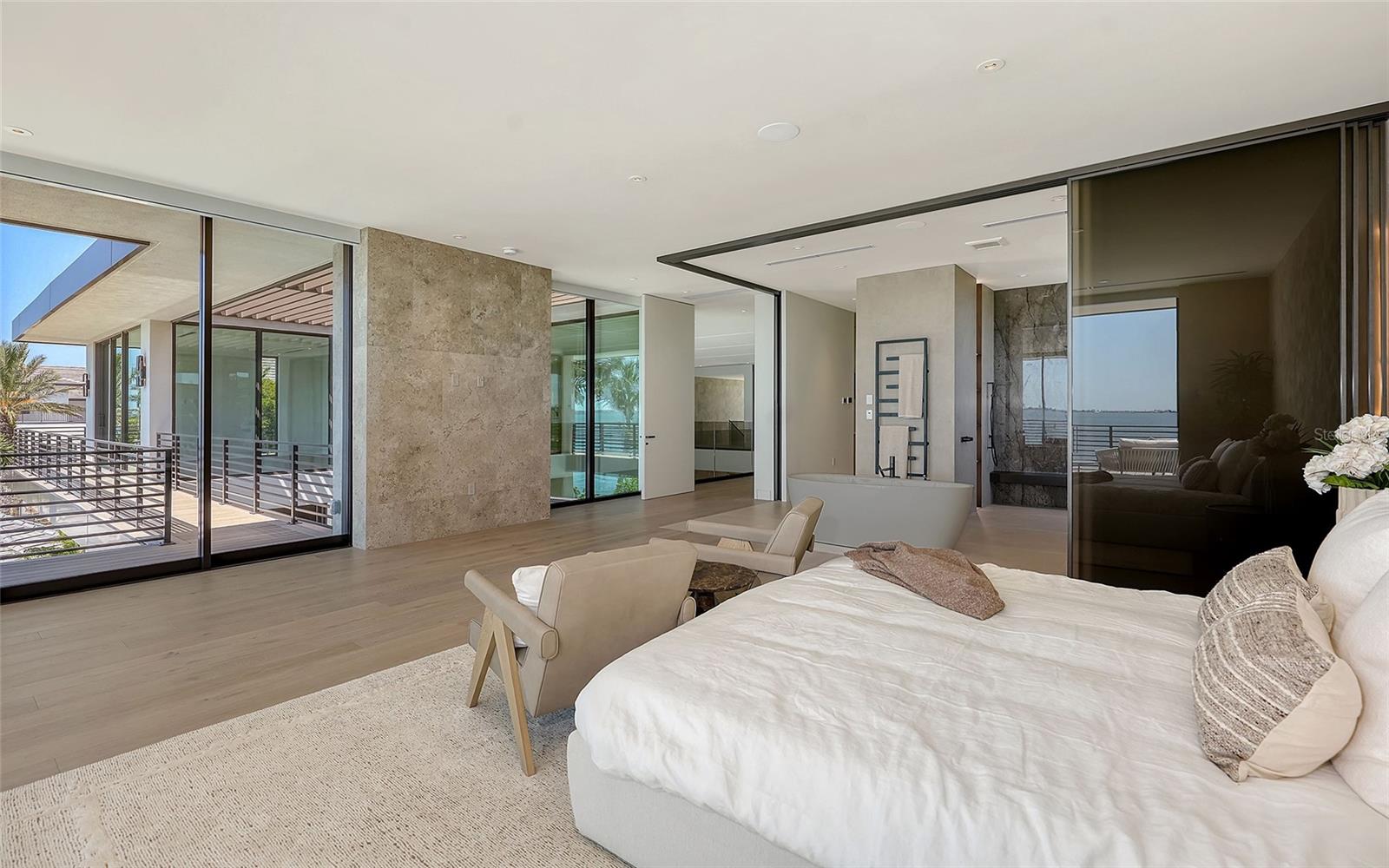 A4665863 Property Photo