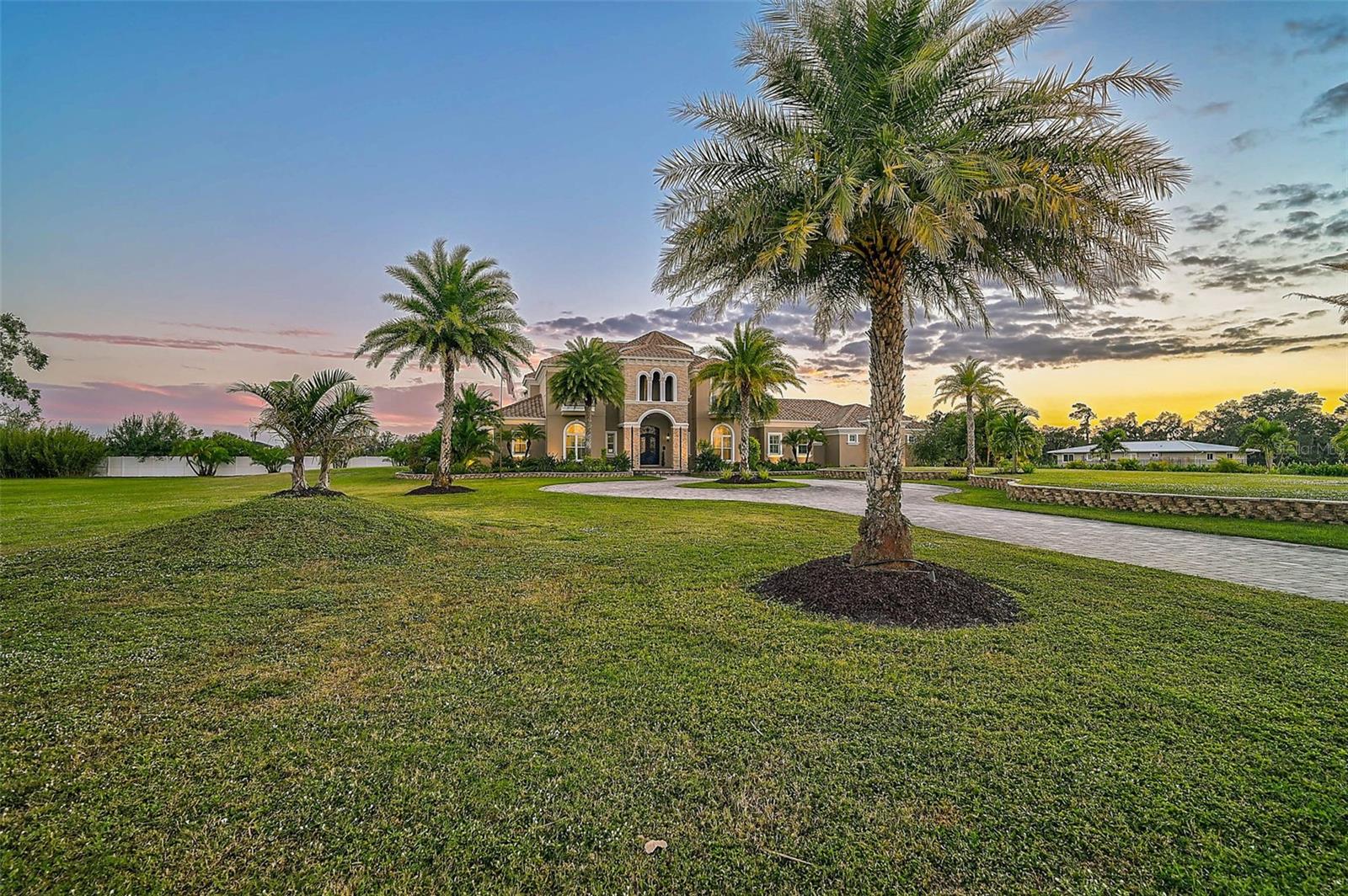 A4667142 Property Photo