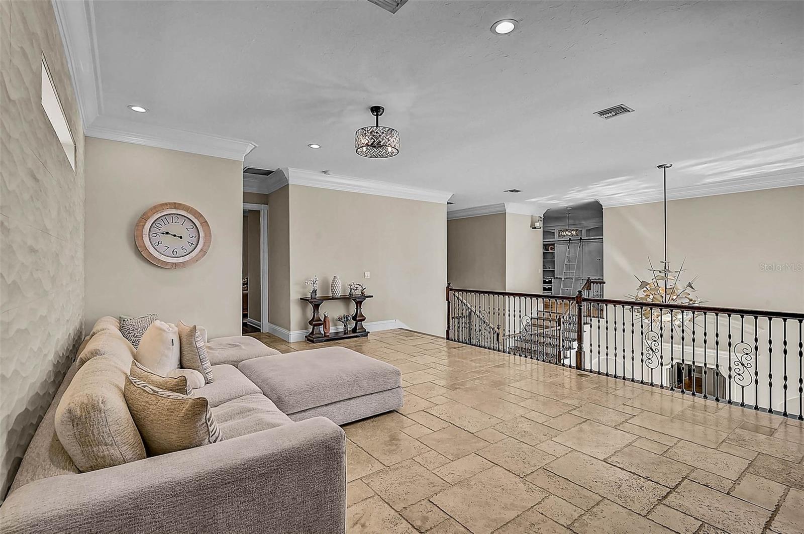 A4667142 Property Photo
