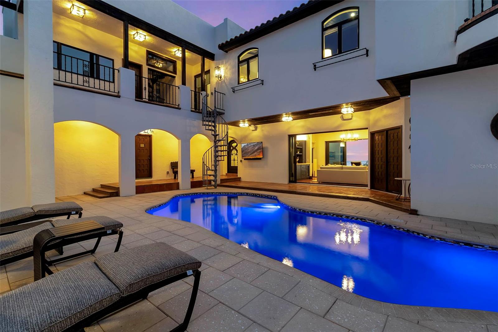 A4667263 Property Photo