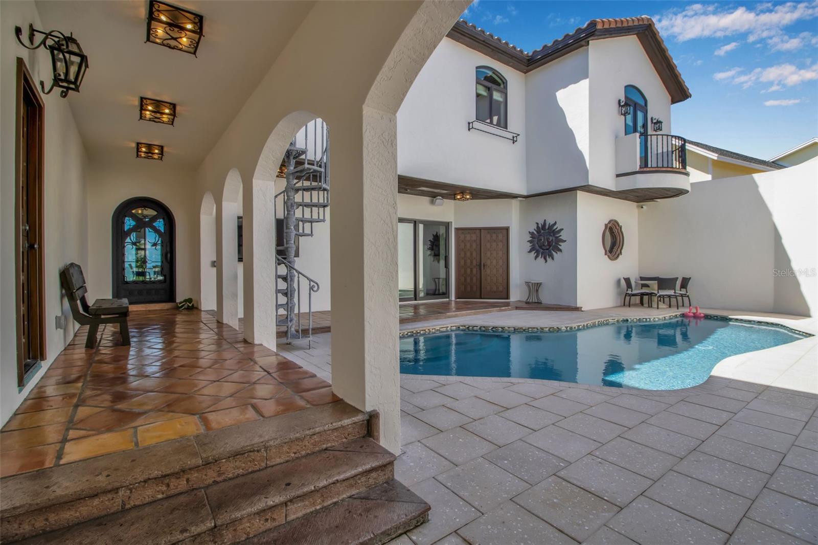 A4667263 Property Photo