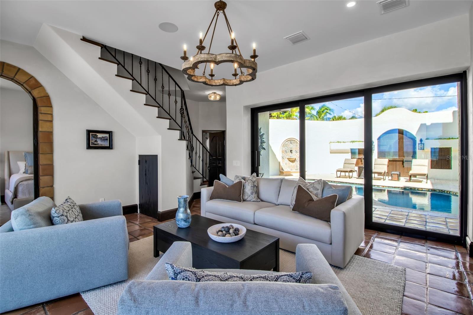 A4667263 Property Photo