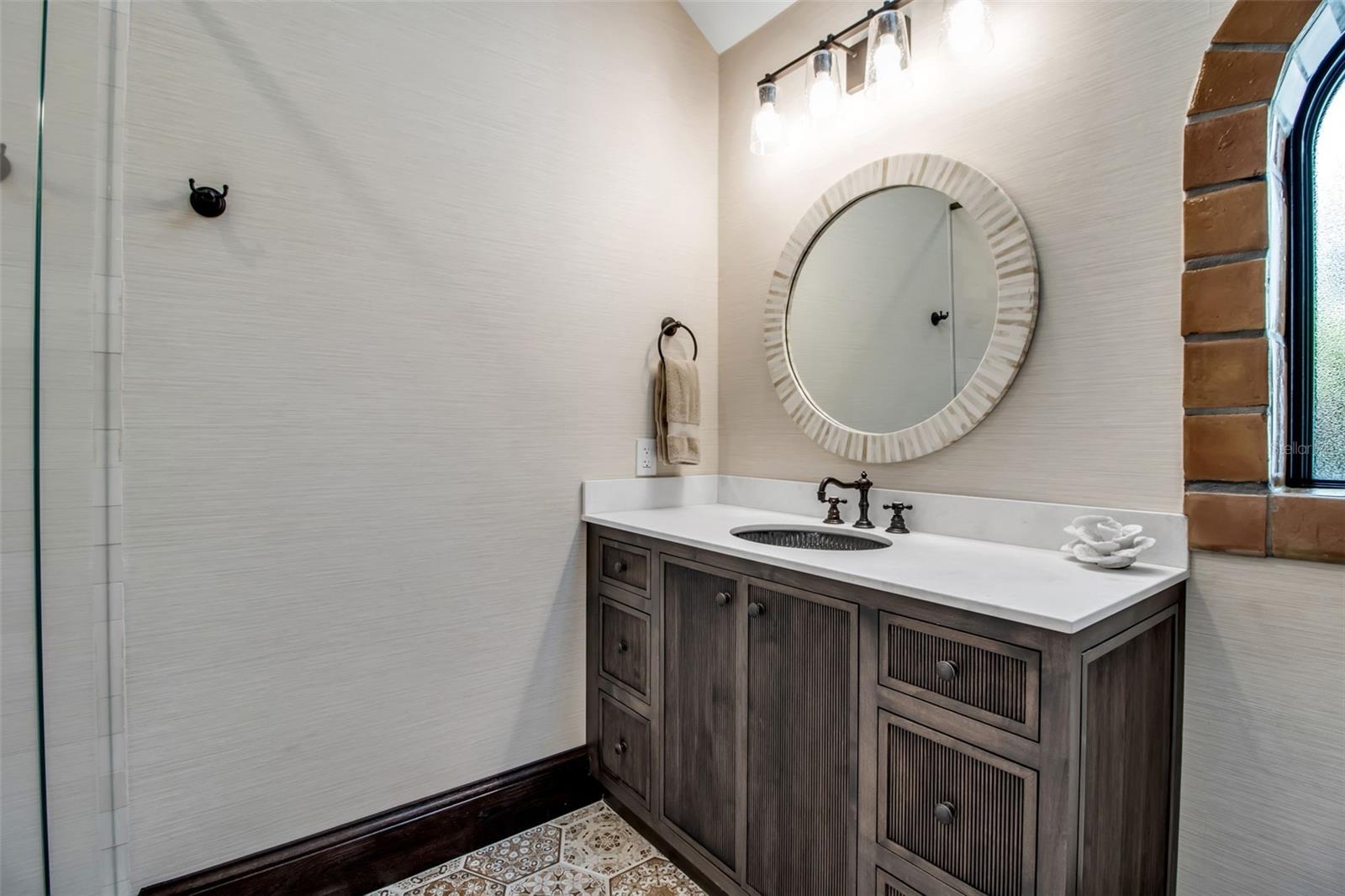 A4667263 Property Photo