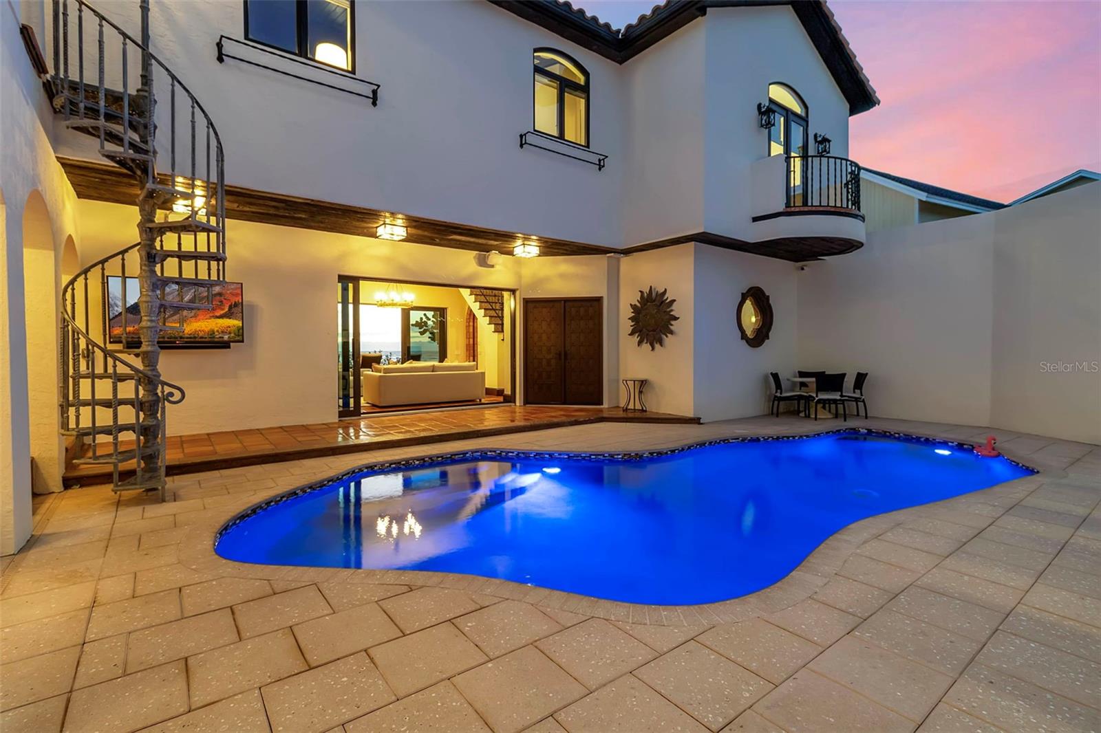 A4667263 Property Photo