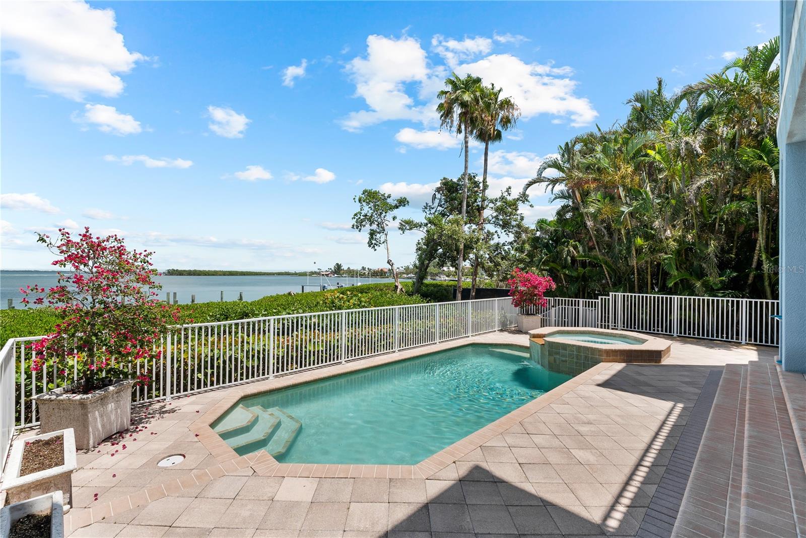 A4667459 Property Photo