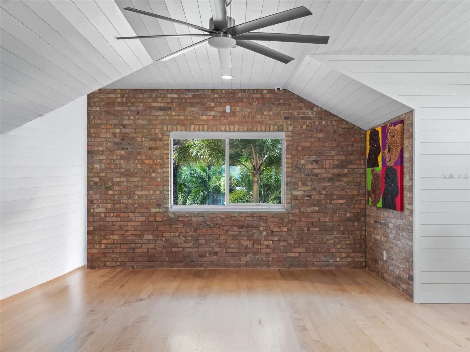 O6350479 Property Photo