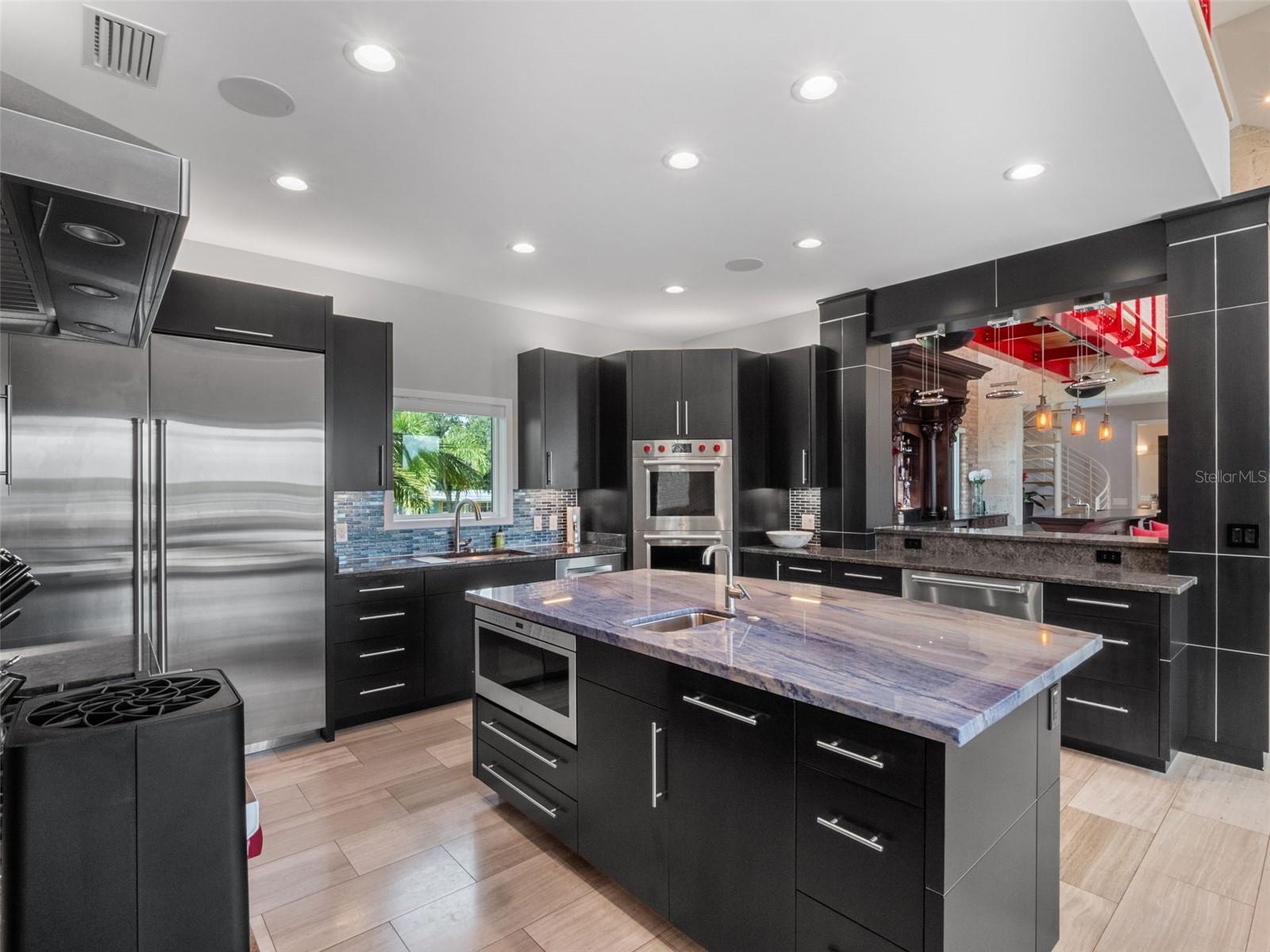 O6350479 Property Photo
