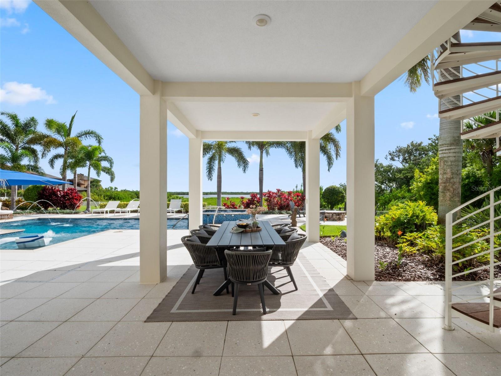 O6350479 Property Photo