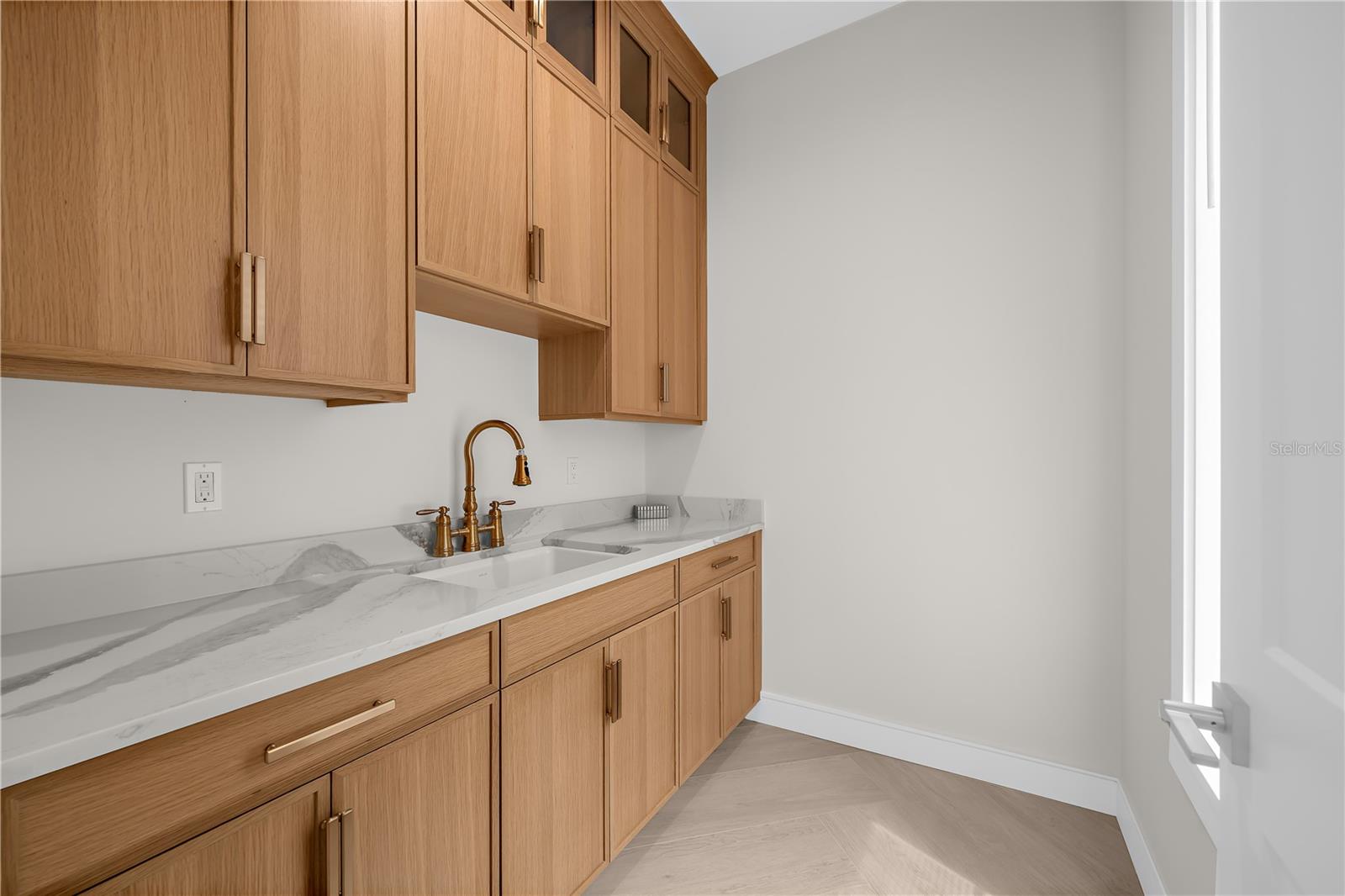 A4668634 Property Photo