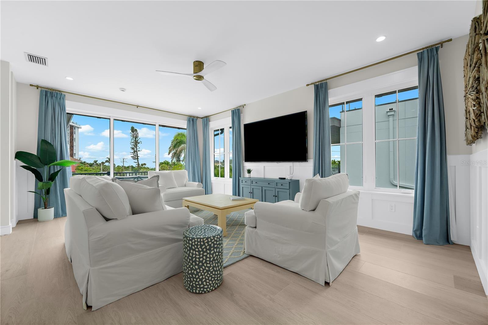 A4668634 Property Photo