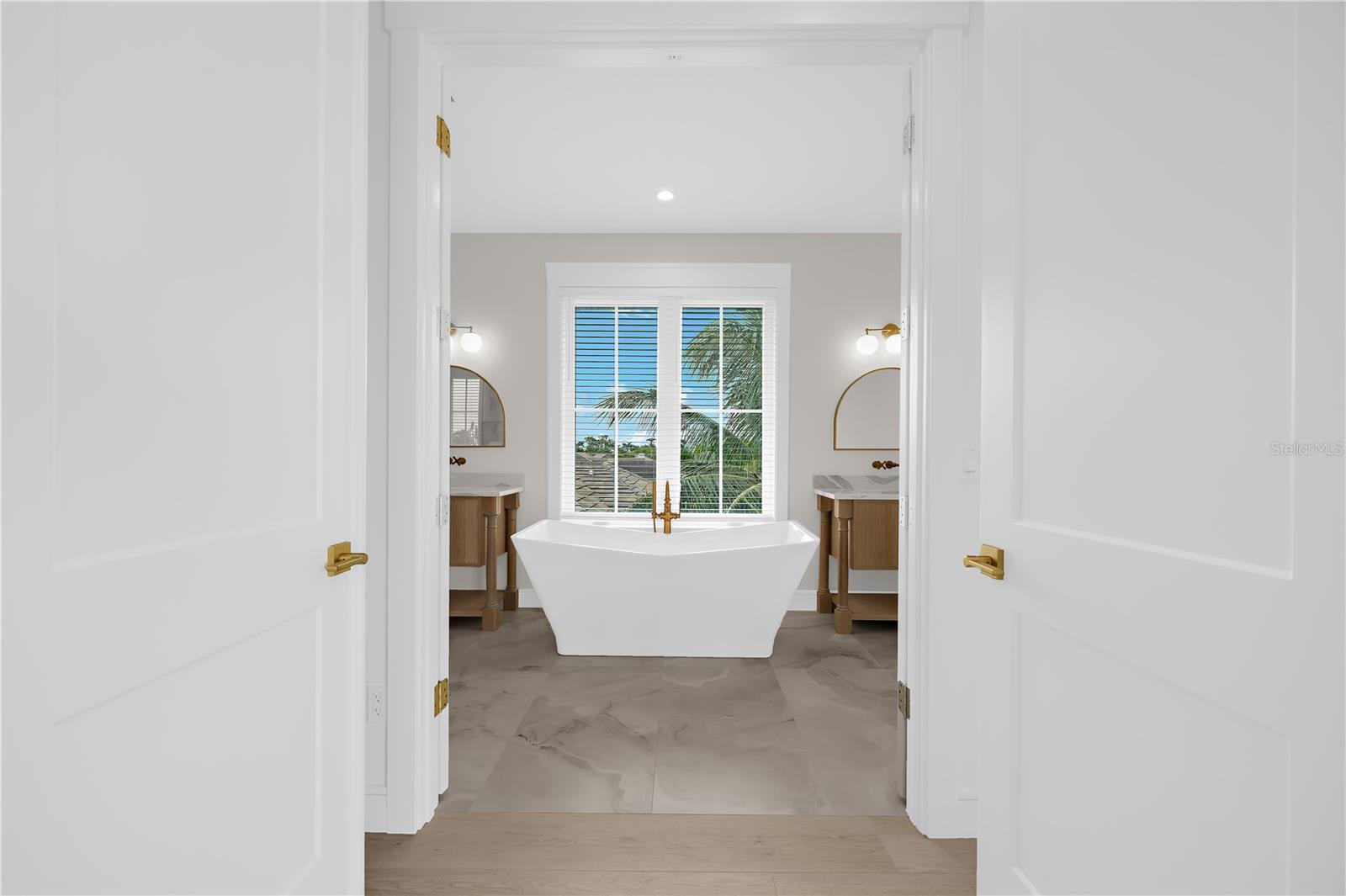 A4668634 Property Photo