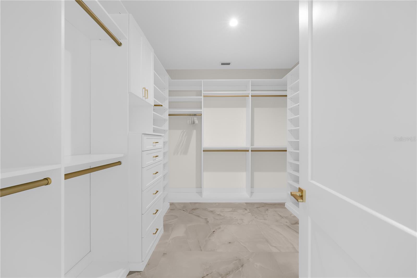 A4668634 Property Photo