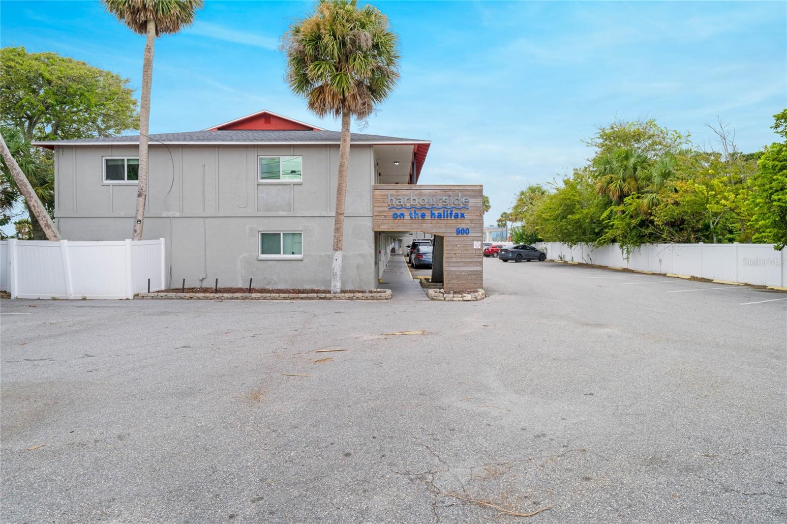 MLS# O6354789 Property Photo