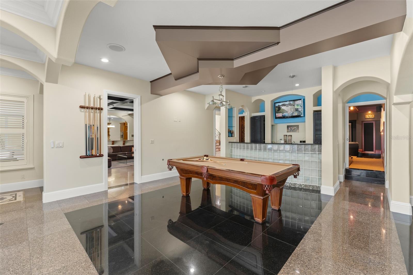O6357873 Property Photo