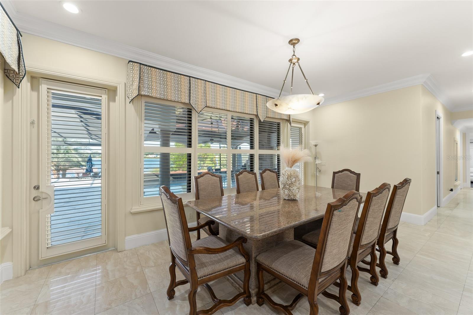 O6357873 Property Photo