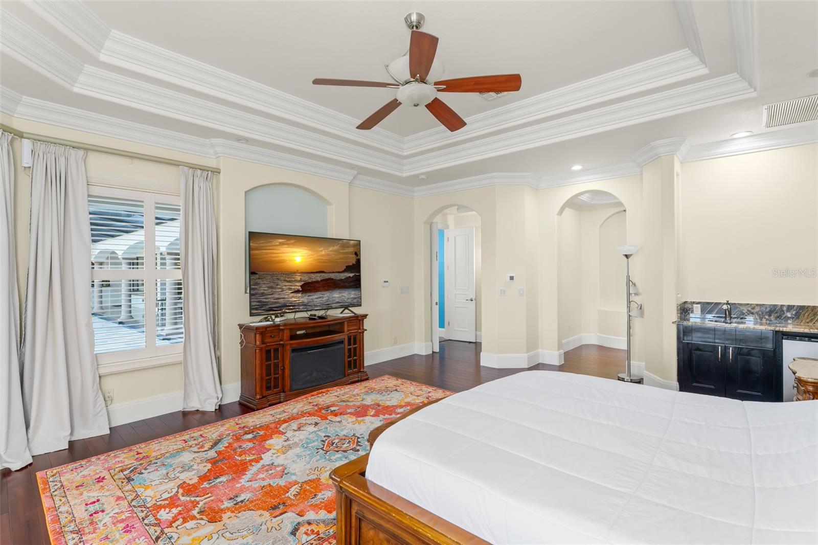 O6357873 Property Photo