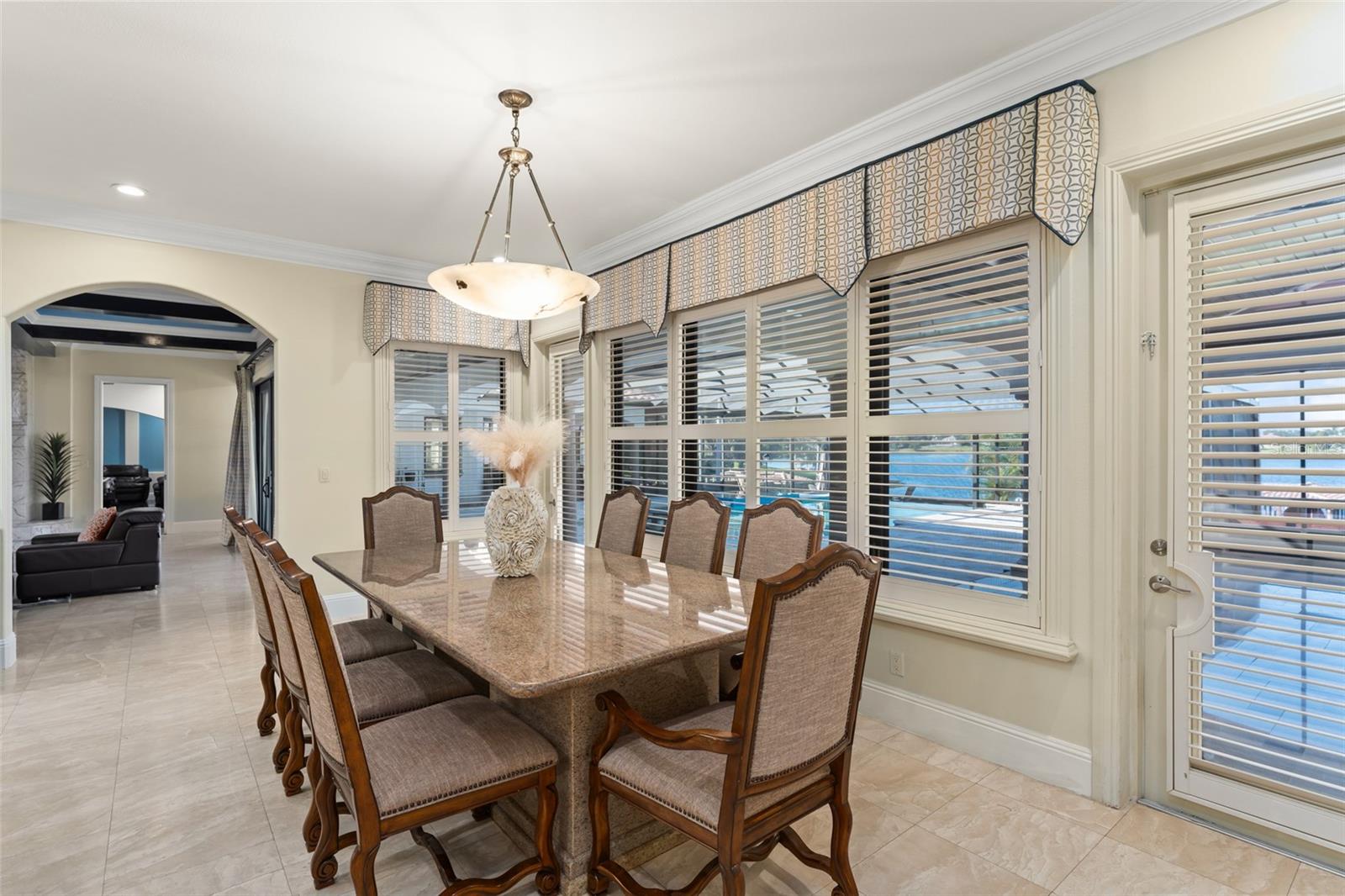 O6357873 Property Photo