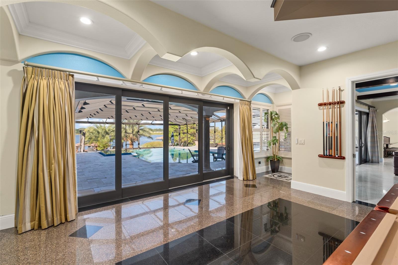 O6357873 Property Photo