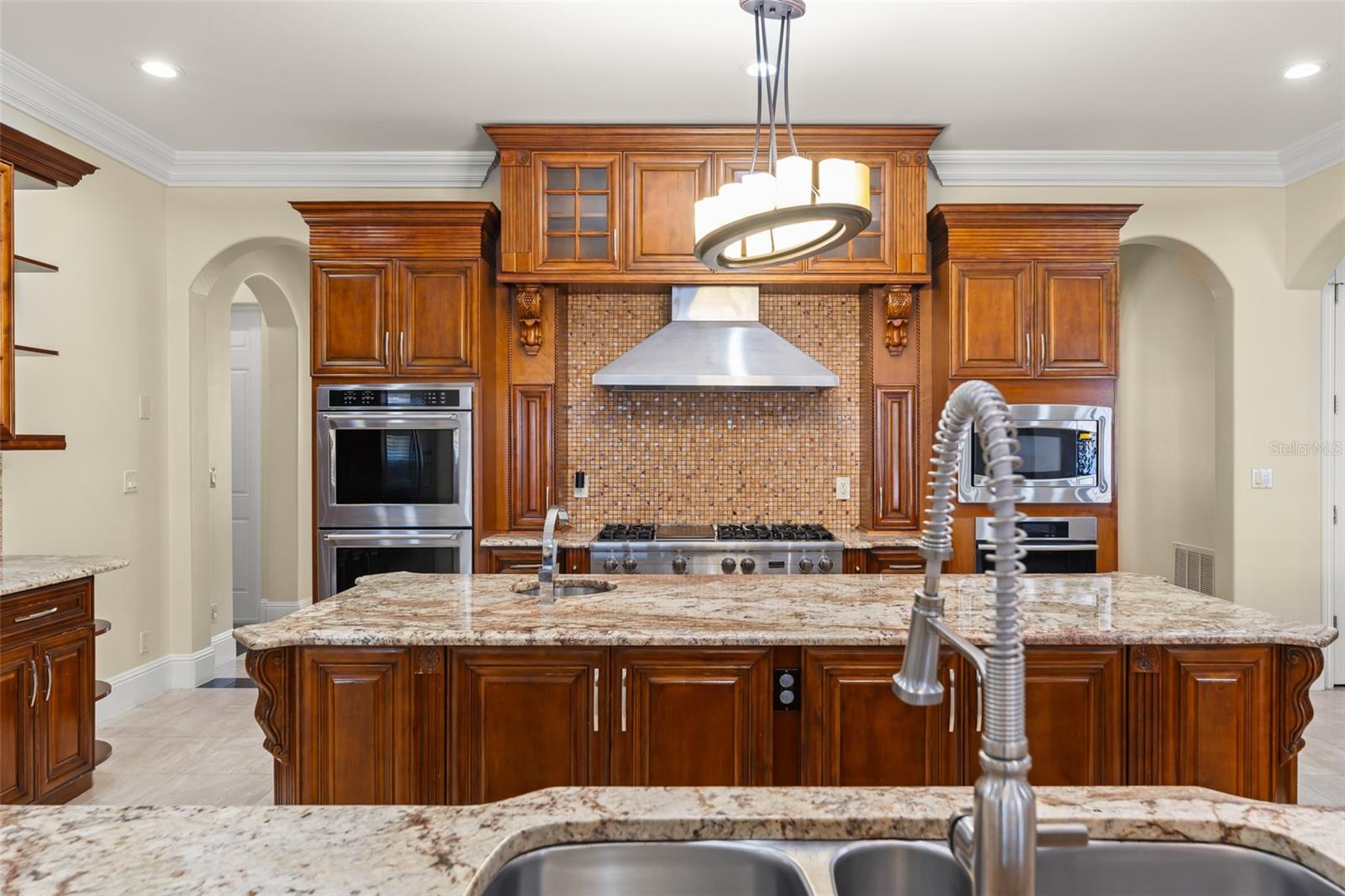 O6357873 Property Photo