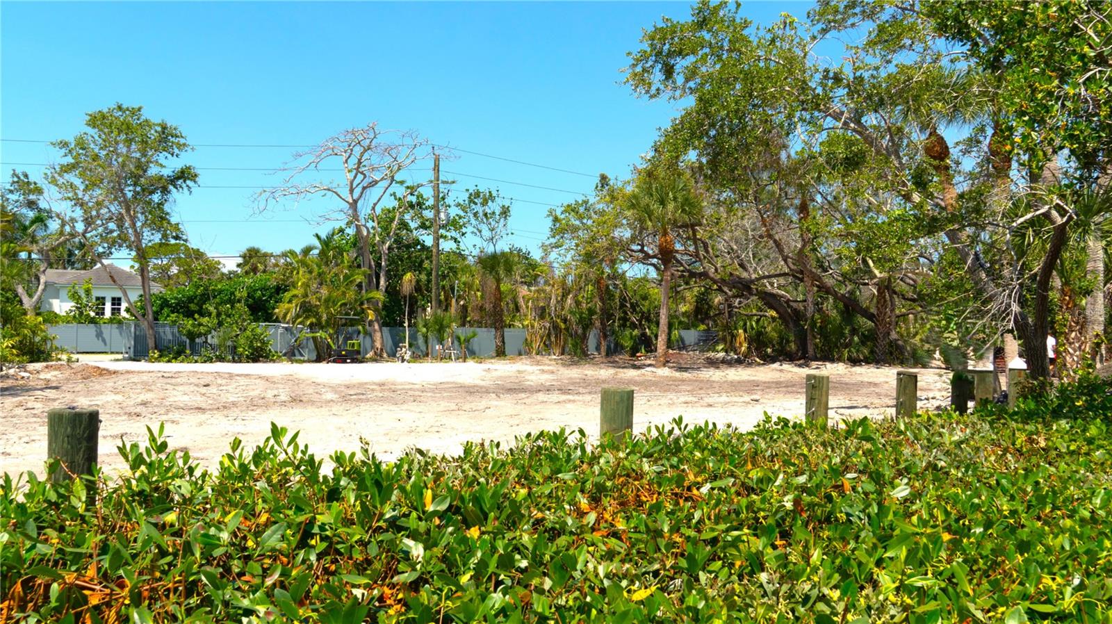 A4671054 Property Photo
