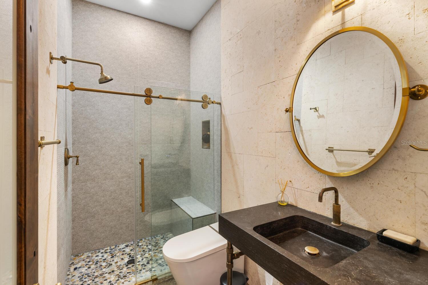A4671762 Property Photo