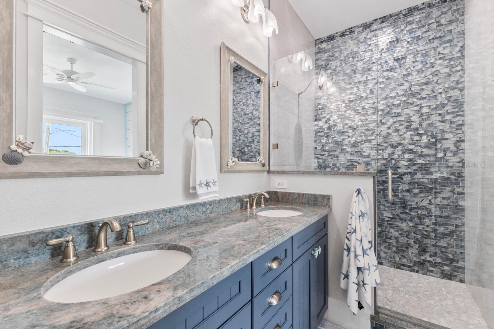 A4672416 Property Photo