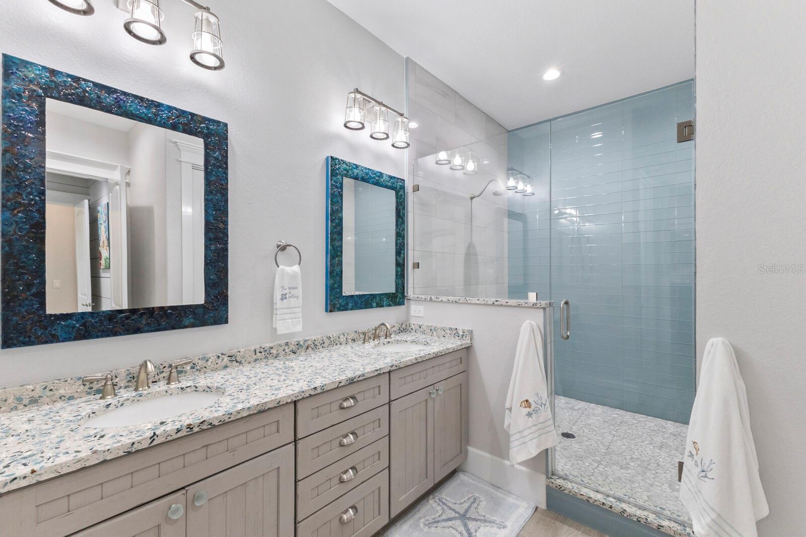 A4672416 Property Photo