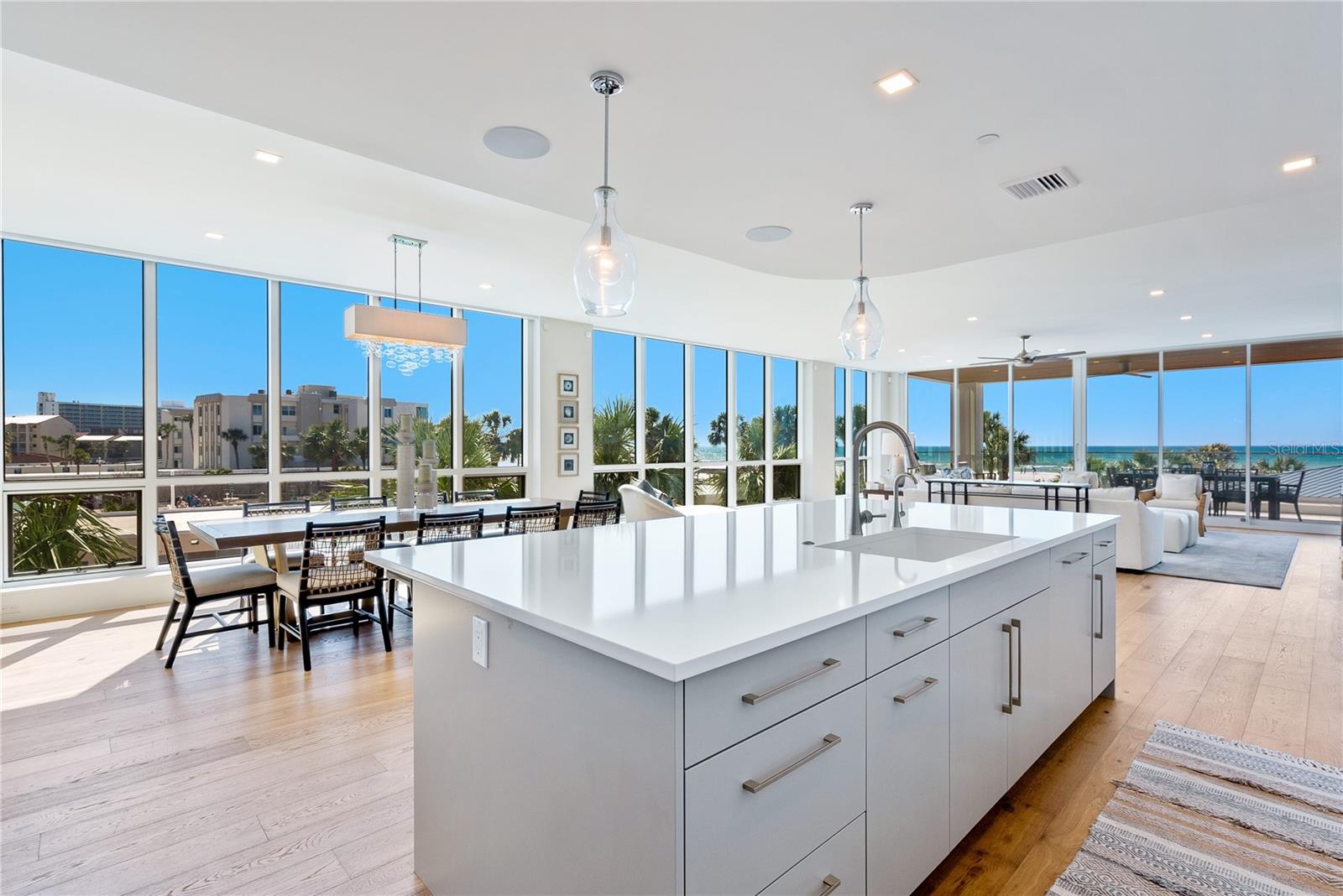 A4672432 Property Photo