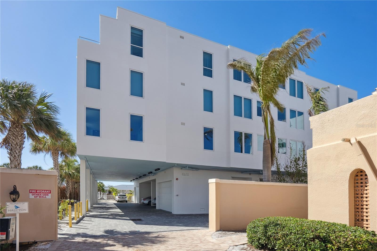 A4672432 Property Photo