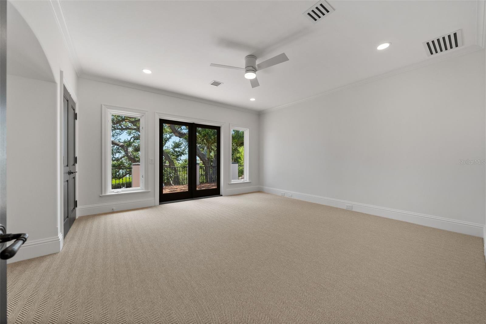 A4672971 Property Photo