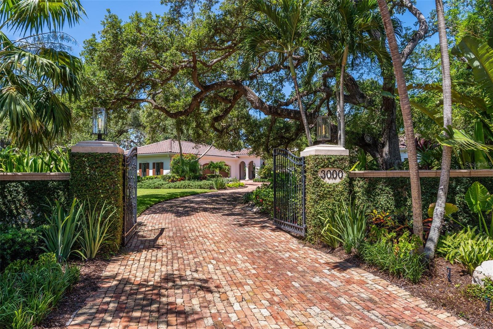 A4672971 Property Photo