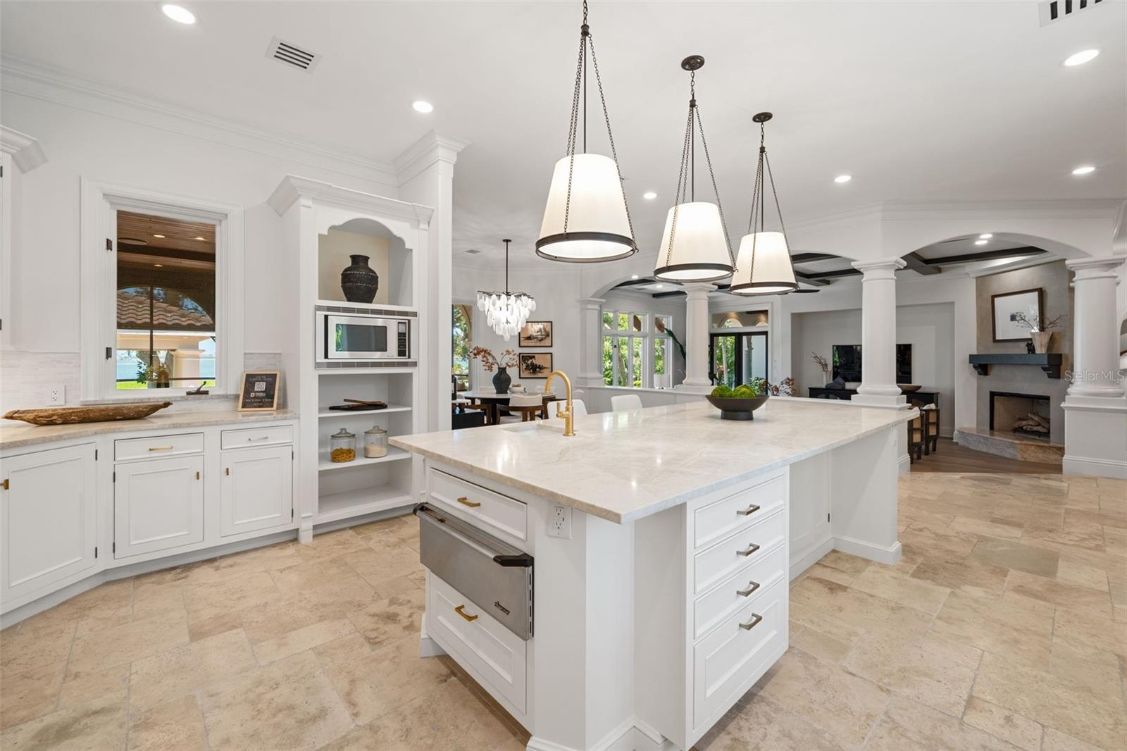 A4672971 Property Photo